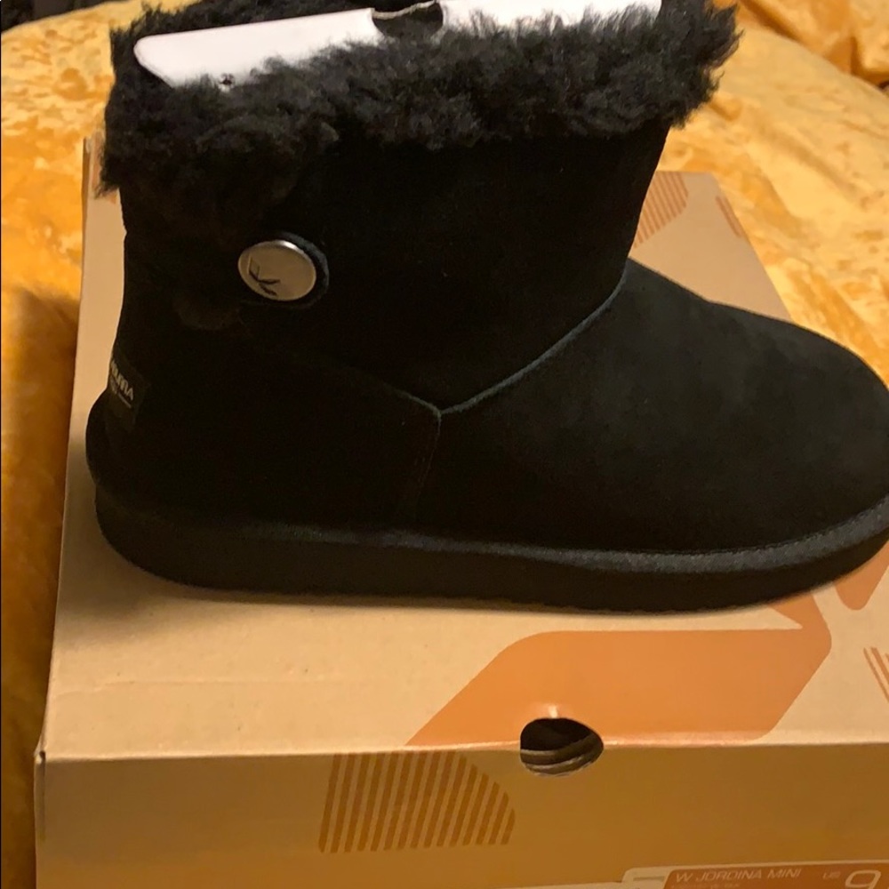 Short boots